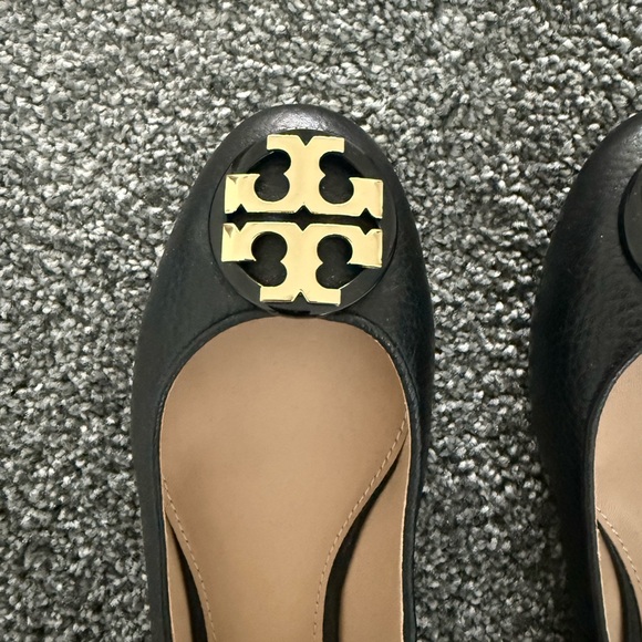 Tory Burch Black and Gold Women's Flats - Picture 2 of 7